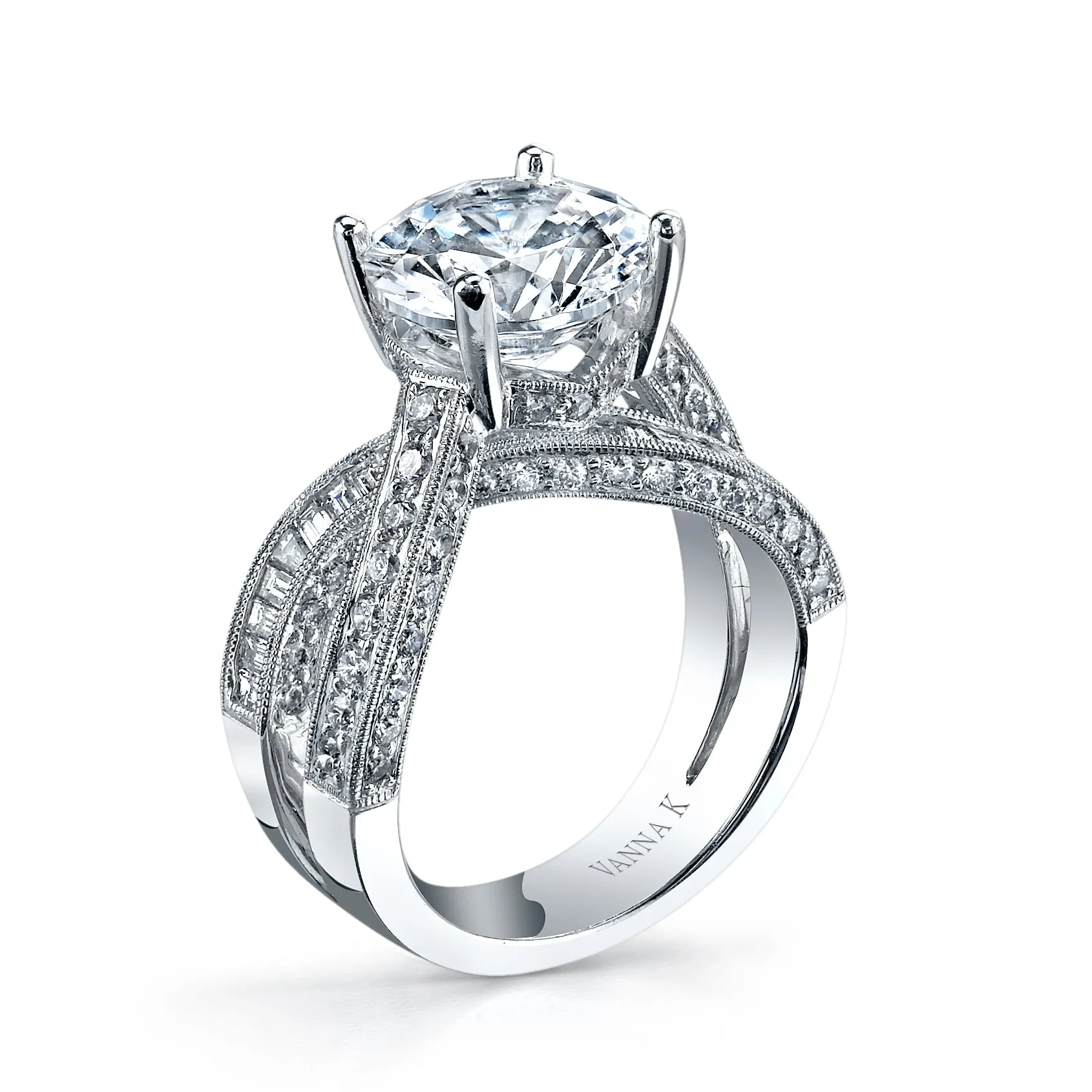 18K White Gold Diamond Engagement Ring