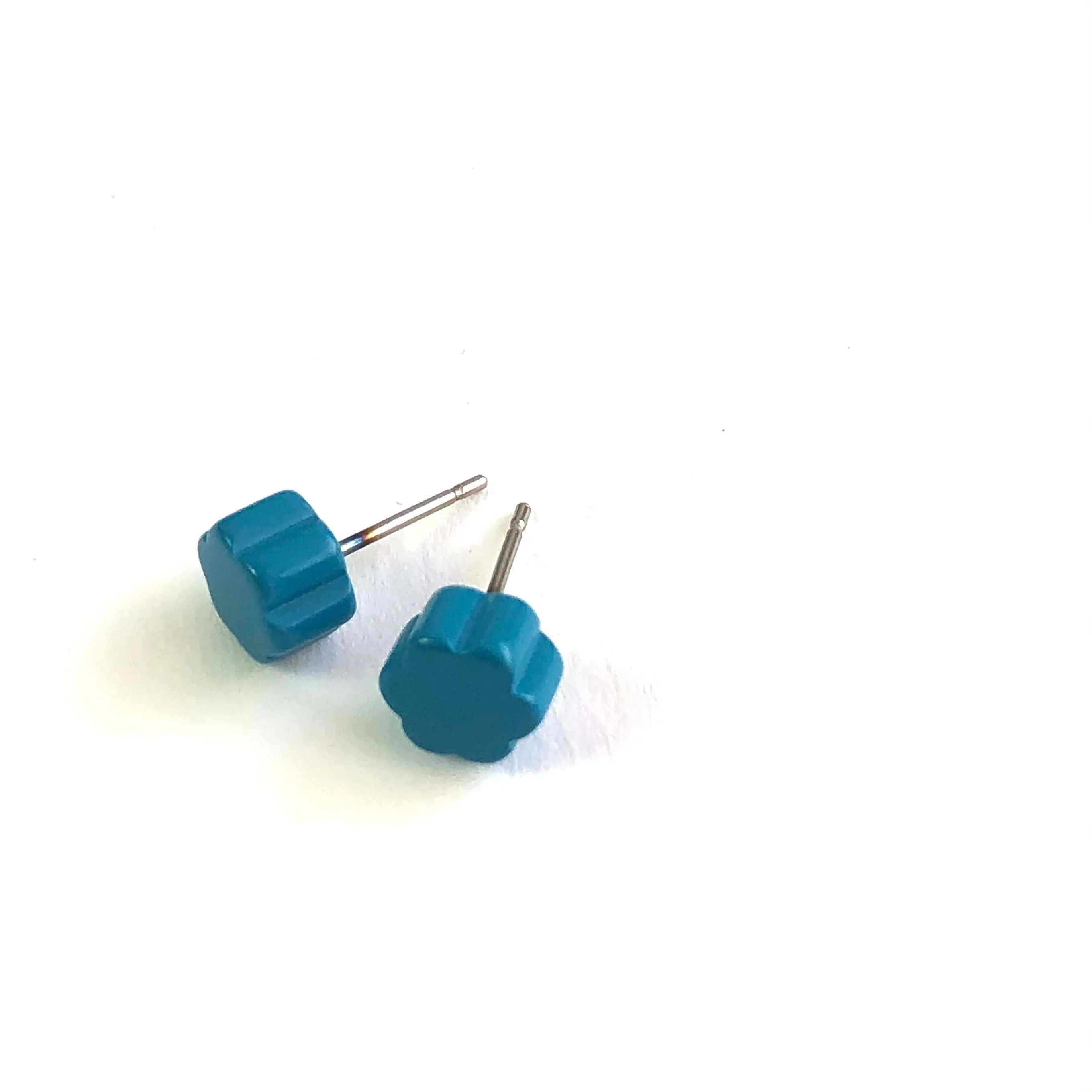 Turquoise Deco Daisy Stud Earrings